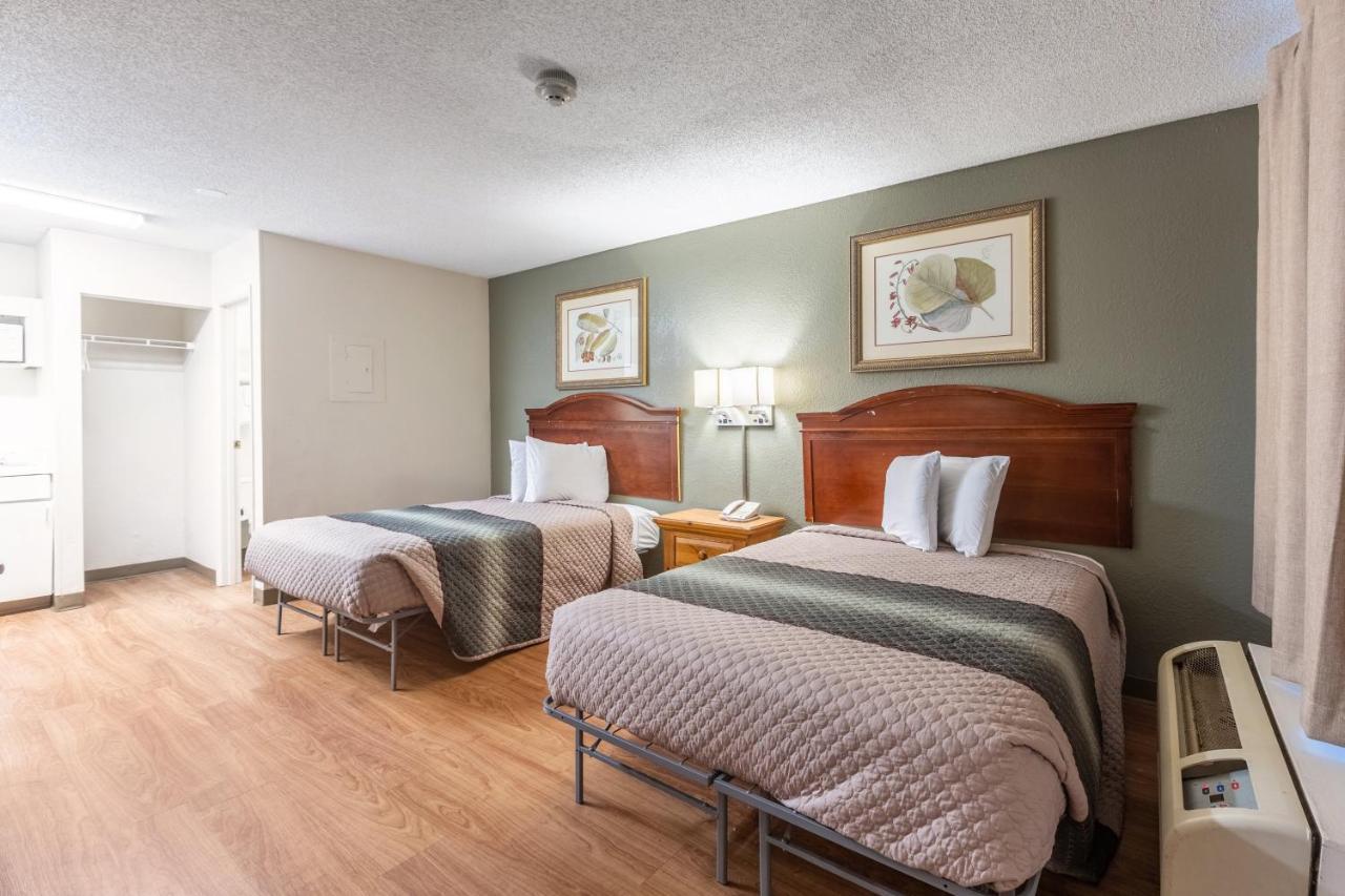 Hometowne Studios By Red Roof Atlanta Ne - Norcross South Экстерьер фото
