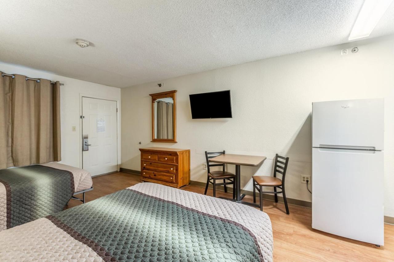 Hometowne Studios By Red Roof Atlanta Ne - Norcross South Экстерьер фото